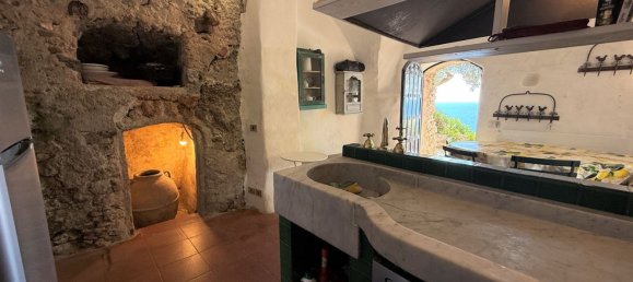 6 bedrooms House in Finale Ligure, Italy No. 378390 3