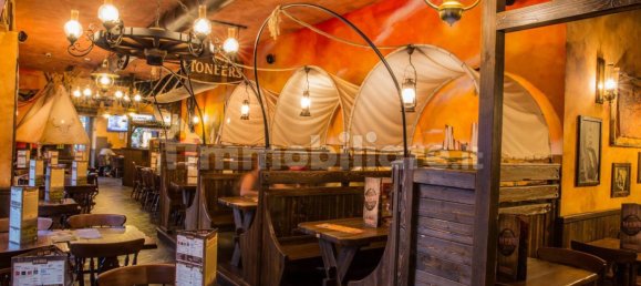 5غرفة عقار تجاري في Rome, Italy رقم 50116 16