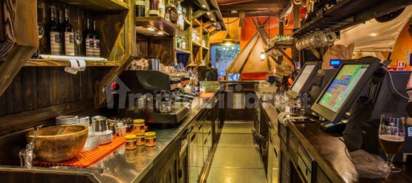 5غرفة عقار تجاري في Rome, Italy رقم 50116 25