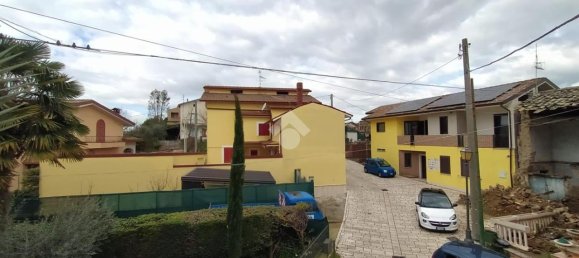 2-salle Maison à Sant'Angelo a Cupolo, Italy No. 107786 10