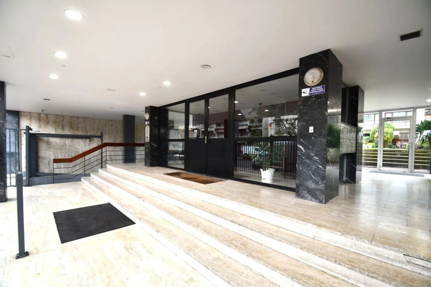 3 Schlafzimmer Wohnung in Les Pavillons-sous-Bois, France, Nr. 180861