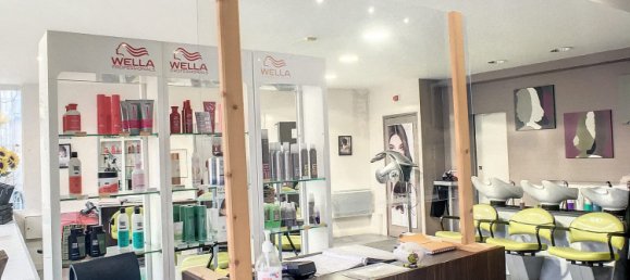 Garage à Châtillon-Coligny, France No. 212277 5