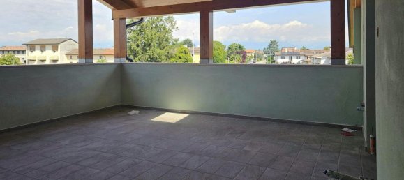 5-salle Appartement à Pordenone, Italy No. 267978 2