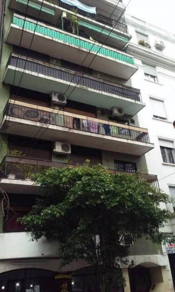 3 bedrooms Apartment in Buenos Aires, Argentina No. 99800