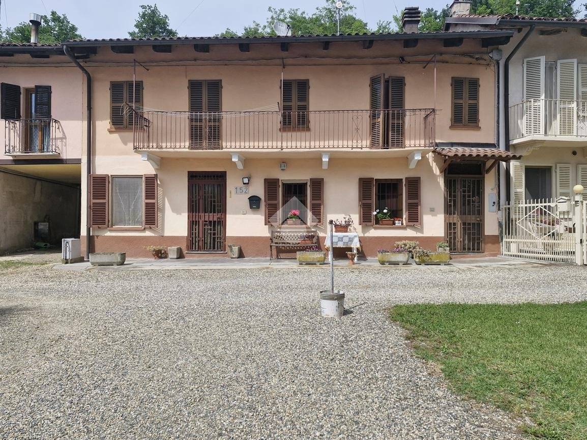 3 bedrooms House in Asti, Italy No. 118251