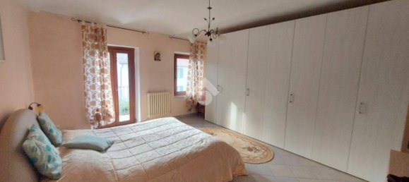 3 bedrooms House in Asti, Italy No. 118251 6