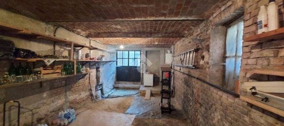 3 bedrooms House in Asti, Italy No. 118251 12