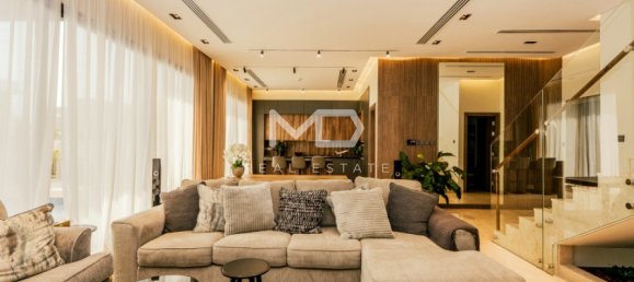 Villa de 4 dormitorios en Yas Island, UAE No. 47643 5