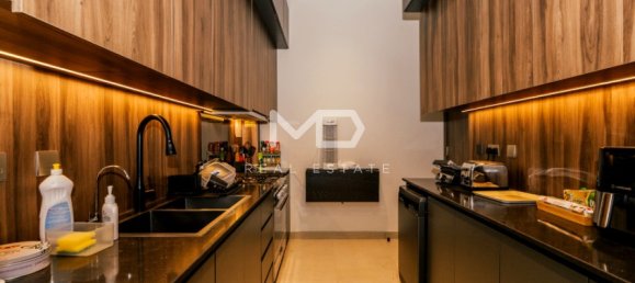 Villa de 4 dormitorios en Yas Island, UAE No. 47643 47