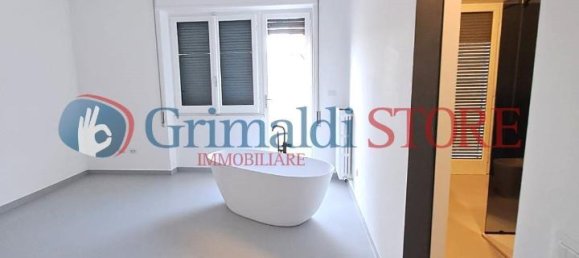 6 rooms Apartment in Lecce, Italy No. 121739 12