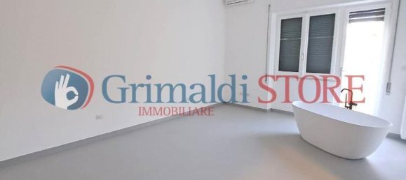 6 rooms Apartment in Lecce, Italy No. 121739 11
