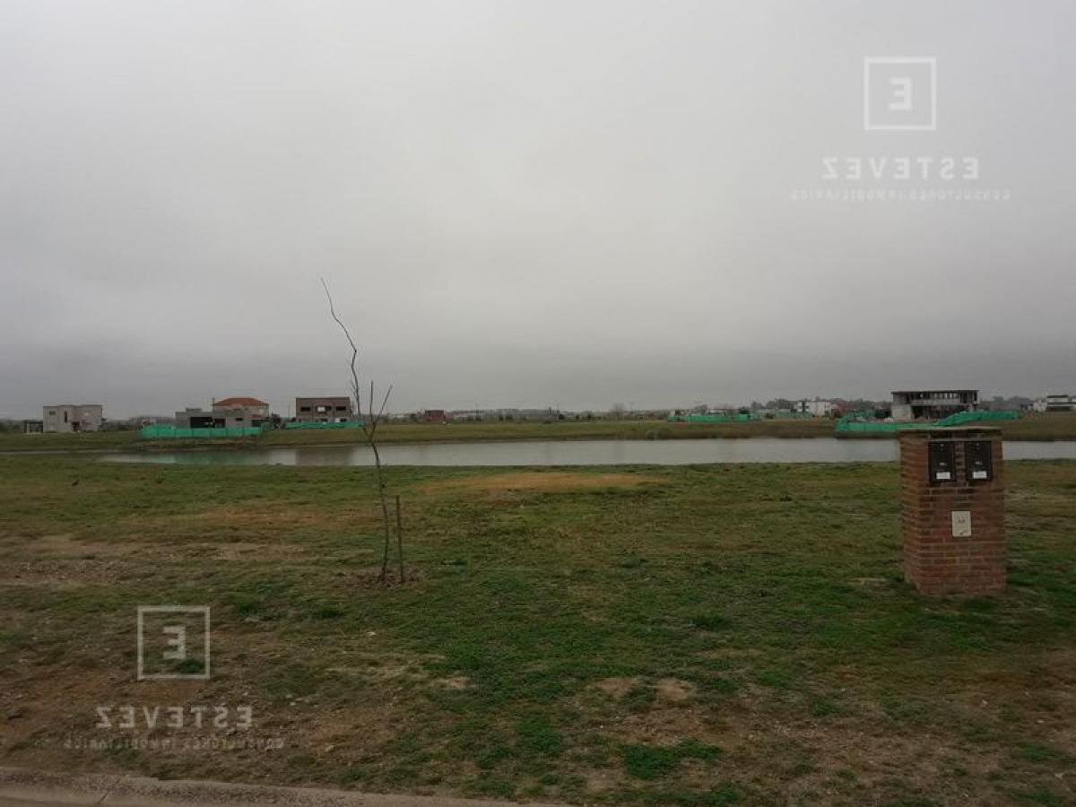  Land in Escobar, Argentina No. 121500