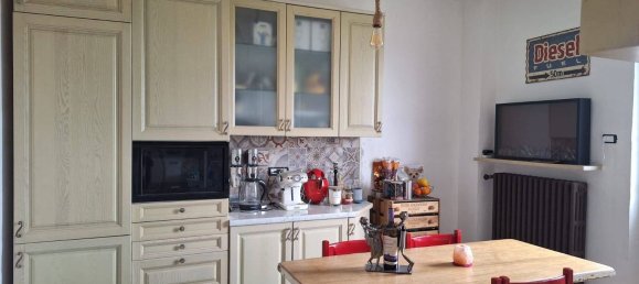 6 rooms House in Breme, Italy No. 3299 2