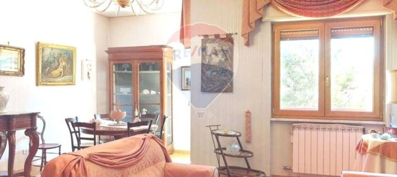 6 bedrooms Apartment in Caserta, Italy No. 349566 2