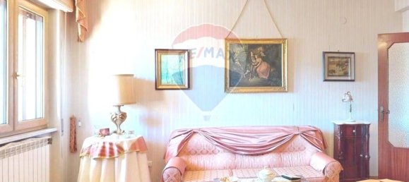 6 bedrooms Apartment in Caserta, Italy No. 349566 4