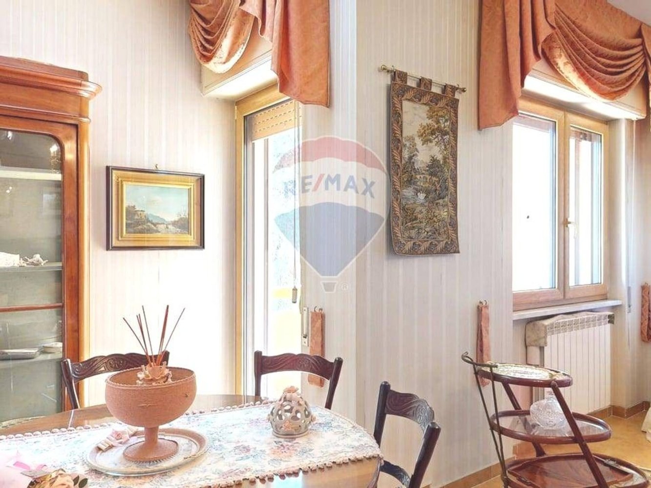 6 bedrooms Apartment in Caserta, Italy No. 349566