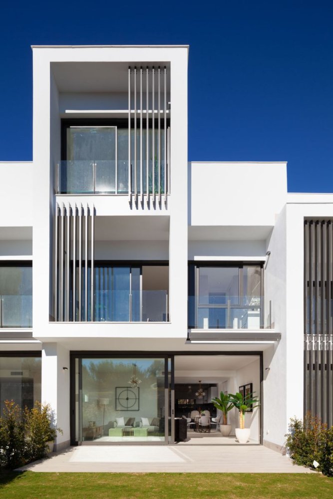 4 bedrooms Townhouse in San Roque, Spain No. 2930