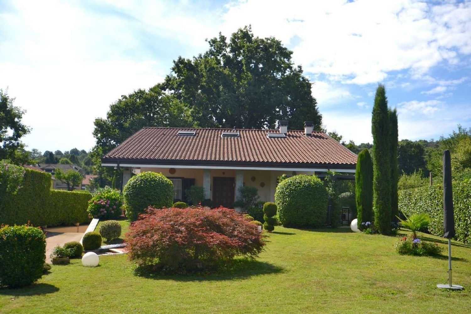 8 bedrooms Villa in Rosta, Italy No. 379506