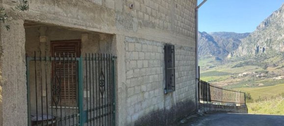 7 rooms Villa in Monreale, Italy No. 251263 3