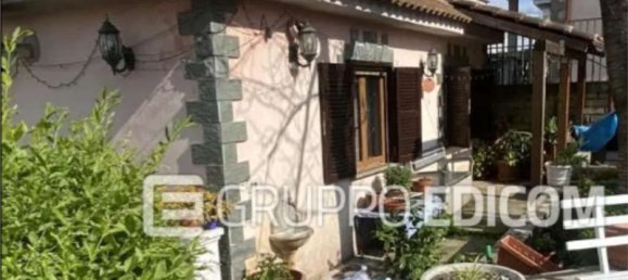 3 rooms Apartment in Rome, Italy No. 189084 11