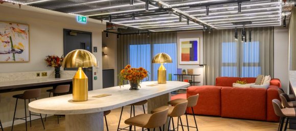 Studio in Watford, United Kingdom No. 6827 35