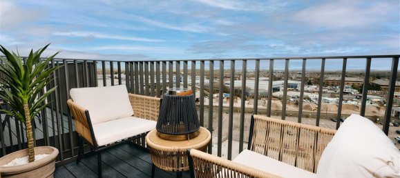 Studio in Watford, United Kingdom No. 6827 6