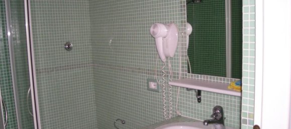 4 rooms Apartment in Rome, Italy No. 25764 12