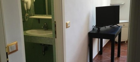 4 rooms Apartment in Rome, Italy No. 25764 8