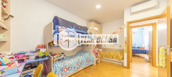 4 bedrooms Apartment in Rome, Italy No. 325102 35