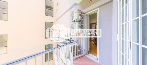 4 bedrooms Apartment in Rome, Italy No. 325102 24