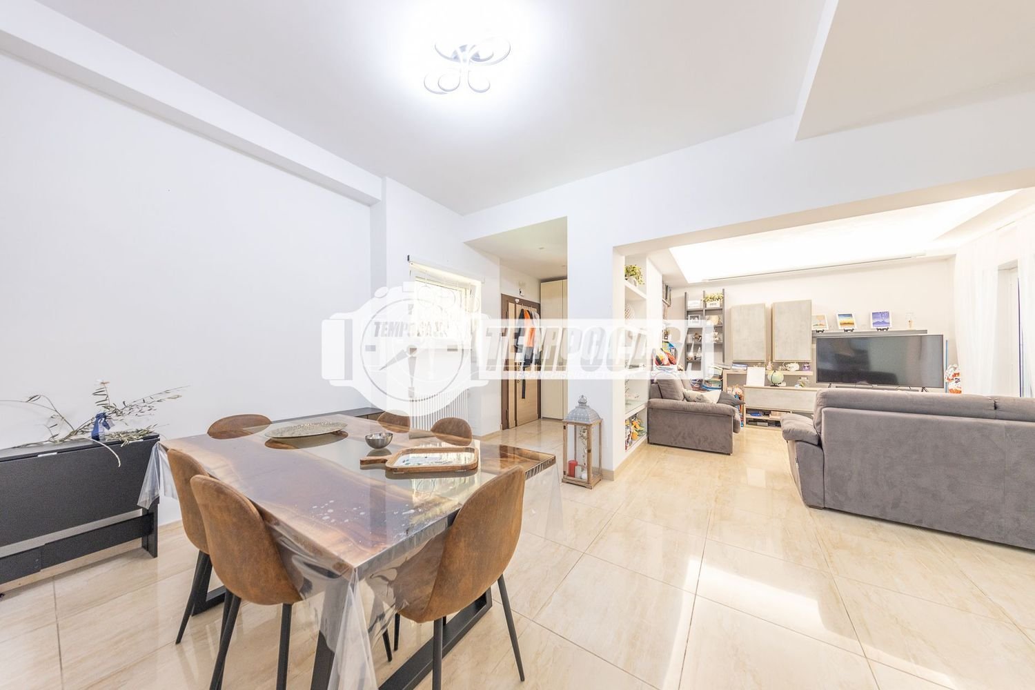 4 bedrooms Apartment in Rome, Italy No. 325102