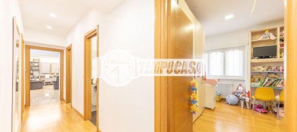 4 bedrooms Apartment in Rome, Italy No. 325102 32