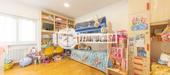 4 bedrooms Apartment in Rome, Italy No. 325102 34