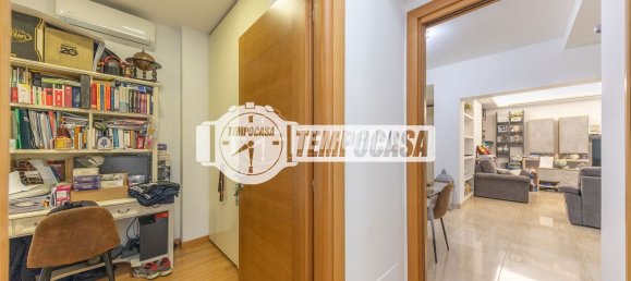 4 bedrooms Apartment in Rome, Italy No. 325102 27