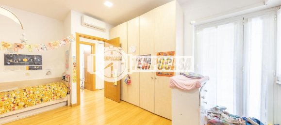 4 bedrooms Apartment in Rome, Italy No. 325102 36