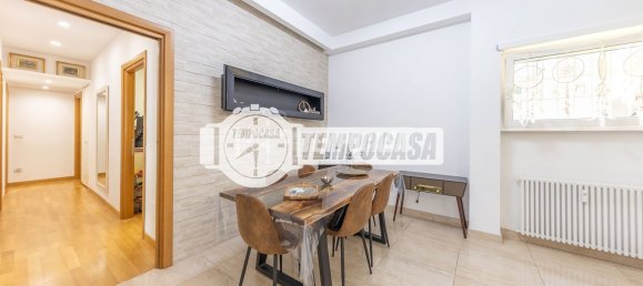 4 bedrooms Apartment in Rome, Italy No. 325102 13
