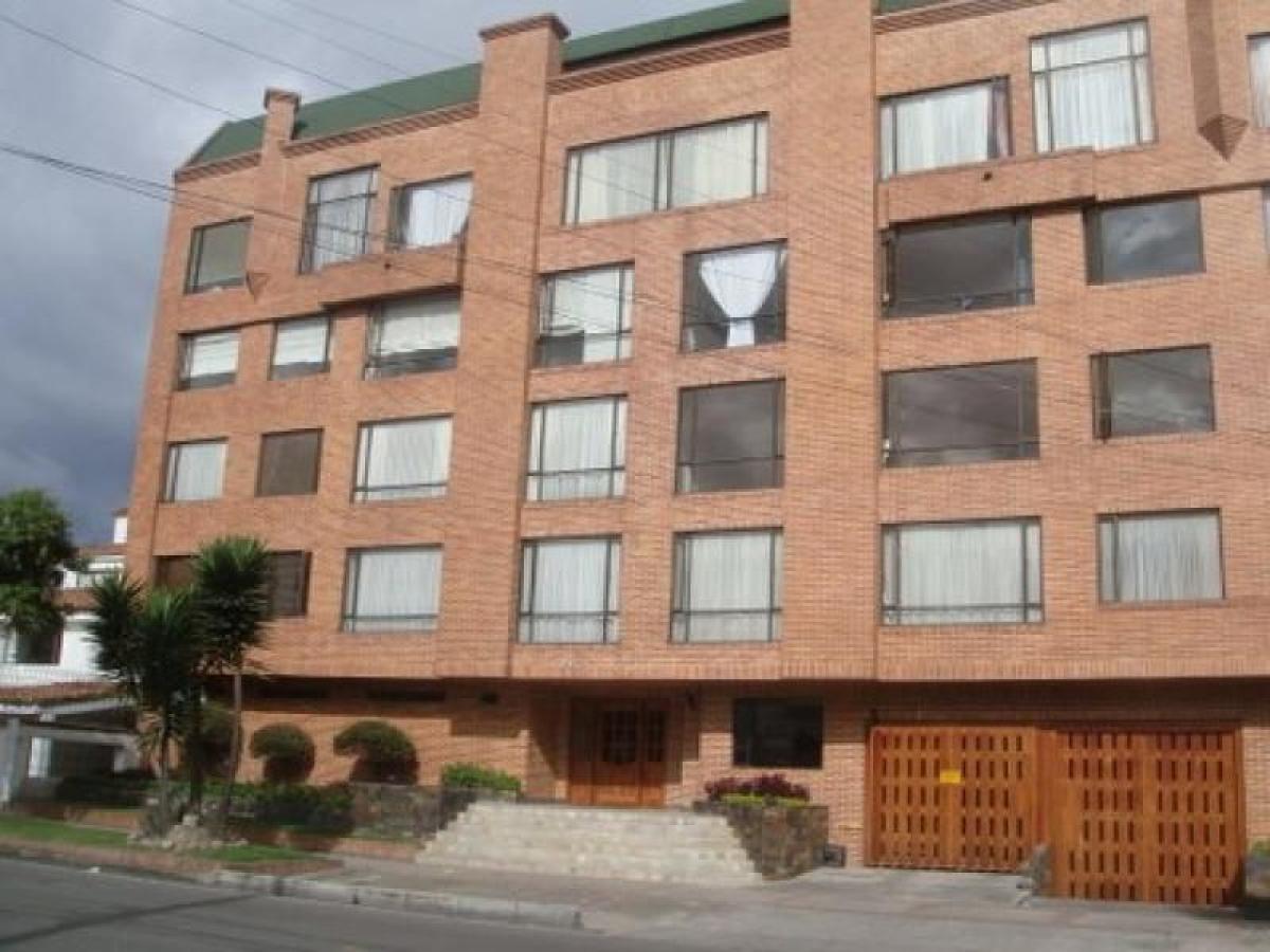 3 bedrooms House in Bogota, Colombia No. 9796