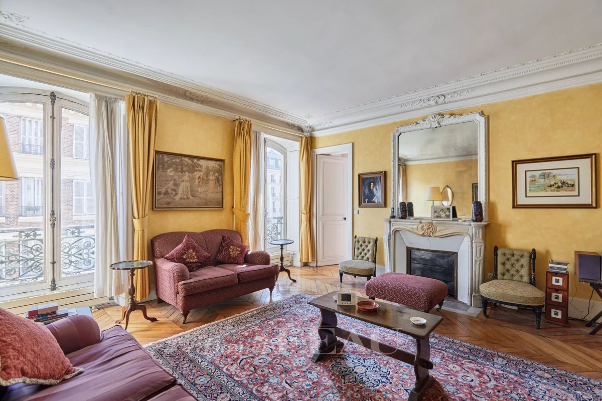 3 chambres Appartement à Paris, France No. 175512