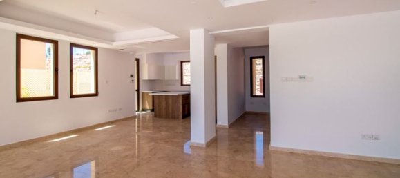 4 dormitorios villa en venta en Paphos, Cyprus № 14532 5