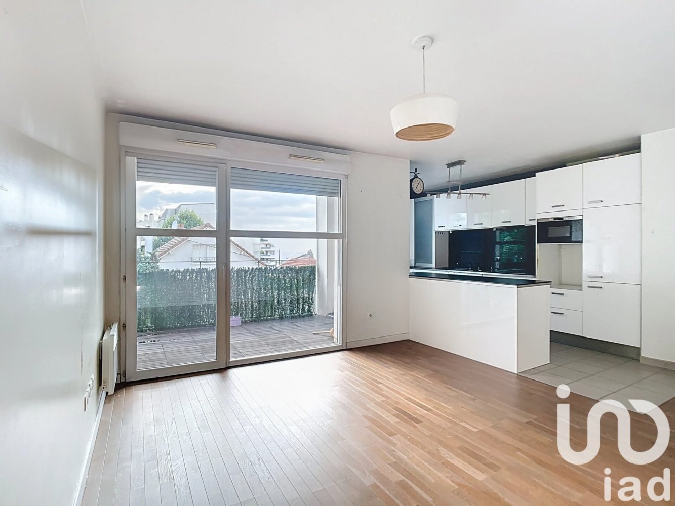 2 Schlafzimmer Wohnung in Noisy-le-Grand, France, Nr. 298916