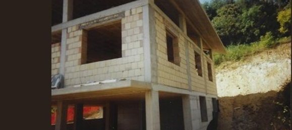 Studio in Giuliano Teatino, Italy No. 163784 2