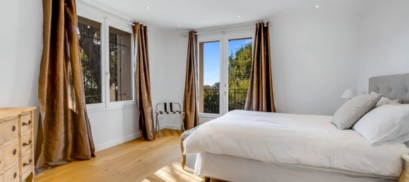 5 bedrooms Villa in Mougins, France No. 1713 4