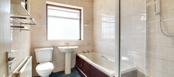 3 bedrooms House in Hayes, United Kingdom No. 5079 15