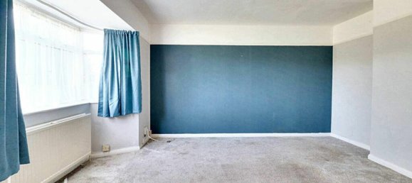 3 bedrooms House in Hayes, United Kingdom No. 5079 5