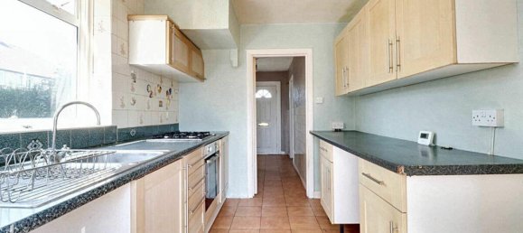 3 bedrooms House in Hayes, United Kingdom No. 5079 9