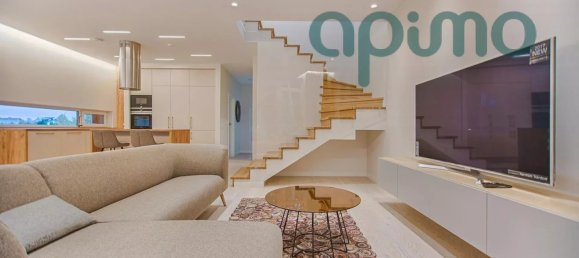 3 bedrooms Villa in Olbia, Italy No. 270886 4