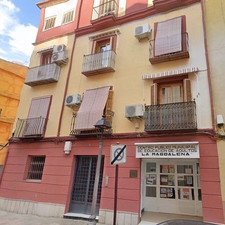 Apartamento de 3 dormitorios en Jaén, Spain No. 195142