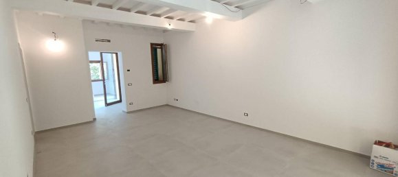 4 rooms House in Scandicci, Italy No. 112132 2
