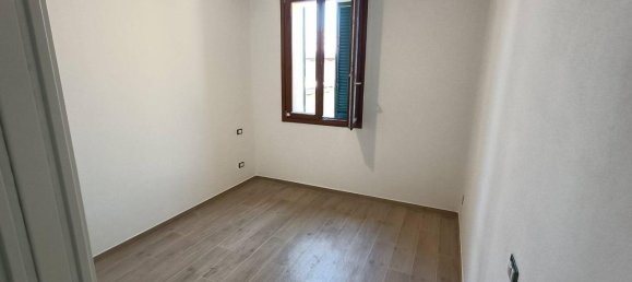 4 rooms House in Scandicci, Italy No. 112132 18