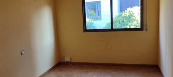 Квартира с 3 спальнями в Леон, Испания № 189931 3